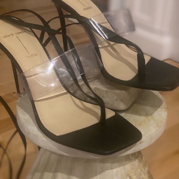 Black Suede Studio Melanie Sandal. Size 40 - Picture 6 of 6